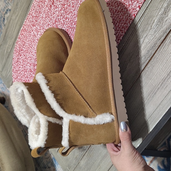 New UGG Koolaburra Short Boot In Chestnut Size Woman's 11 - Picture 7 of 12